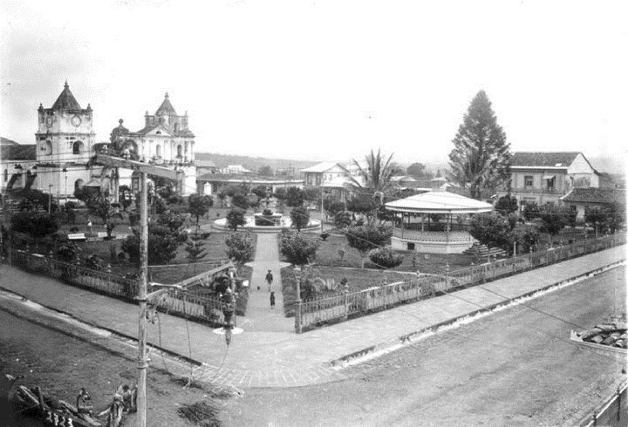Hotel Valladolid Heredia Zewnętrze zdjęcie